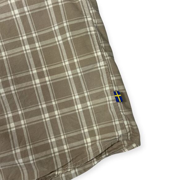 Fjallraven Relaxed Fit Short Sleeve Button Down Shirt SIZE M Brown Plaid - Picture 6 of 9